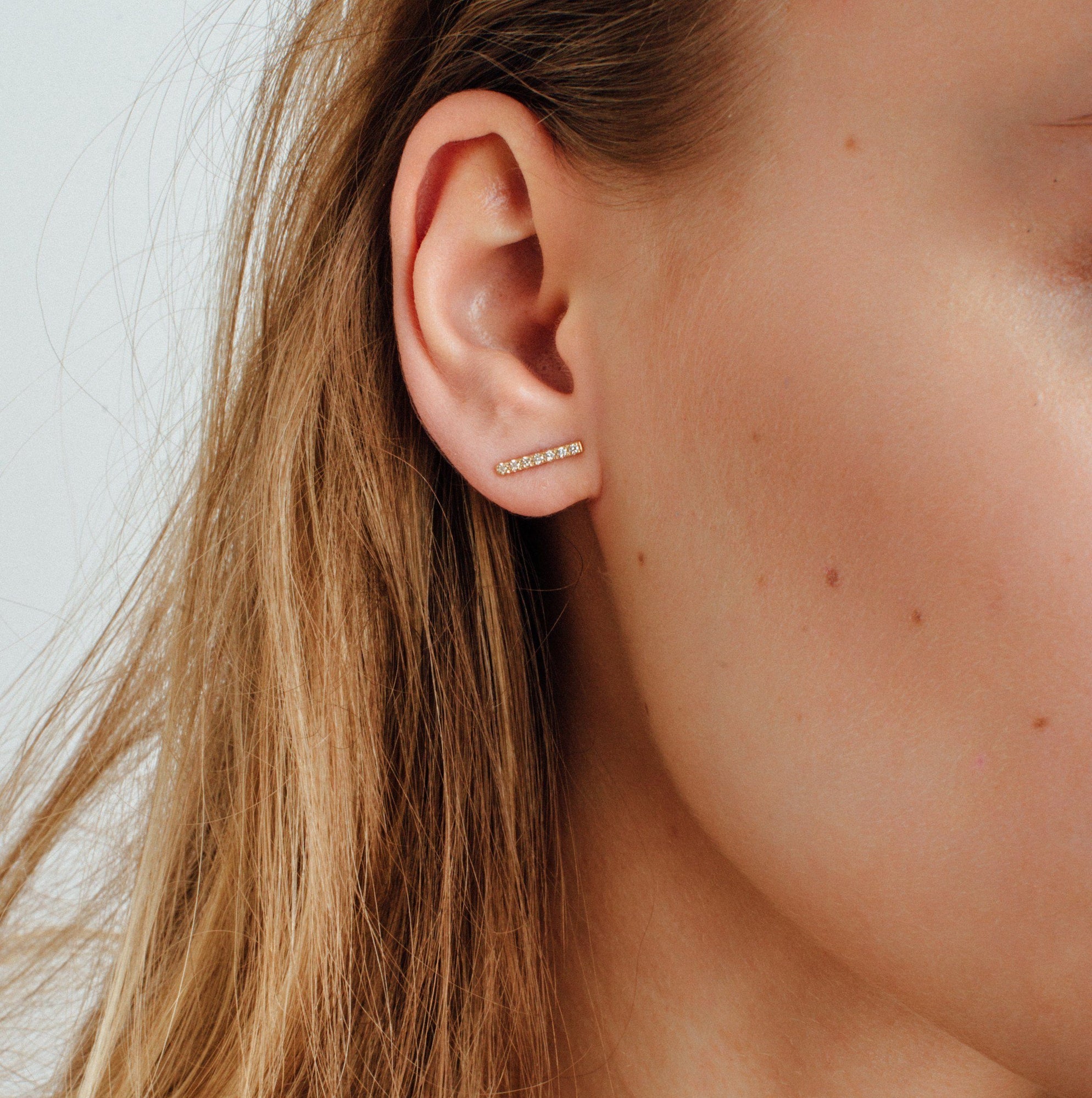 Midi White Diamond Bar Earring
